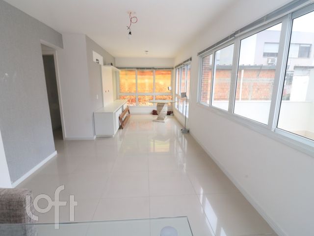 Apartamento com 91m², 2 dormitórios, 1 suíte, 2 vagas, Rio Branco em Porto Alegre