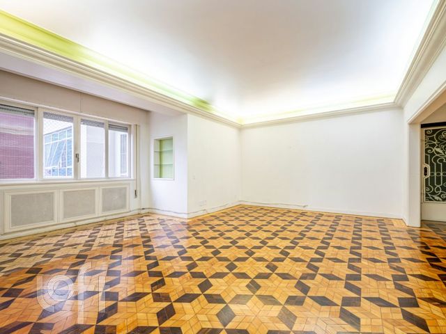 Apartamento com 190m², 3 dormitórios, 1 suíte, 1 vaga, Independência em Porto Alegre