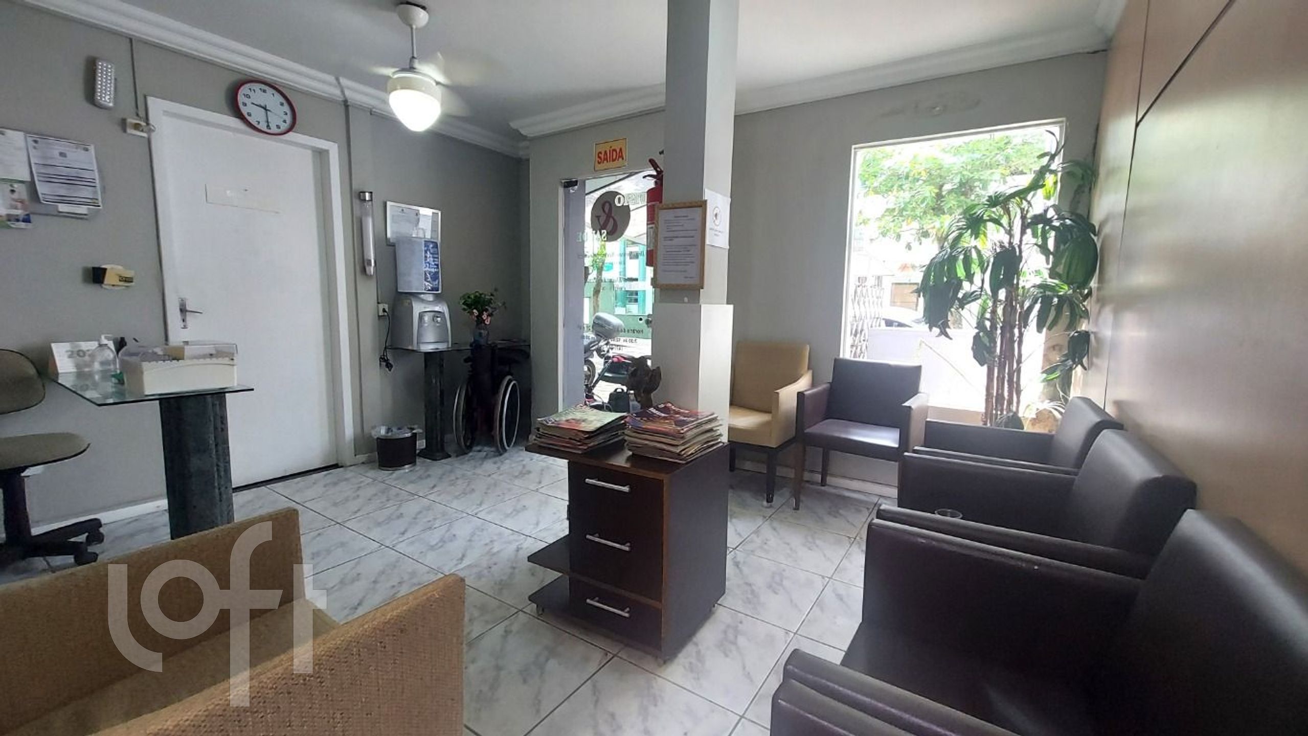Casa à venda em Centro com 229 m², 3 quartos, 1 suíte, 1 vaga