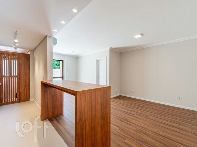 Apartamento com 87m², 2 dormitórios, 1 suíte, 2 vagas, Petrópolis em Porto Alegre