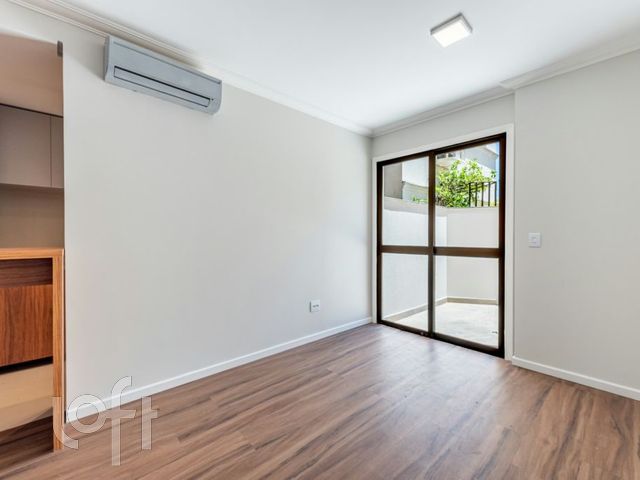 Apartamento com 87m², 2 dormitórios, 1 suíte, 2 vagas, Petrópolis em Porto Alegre