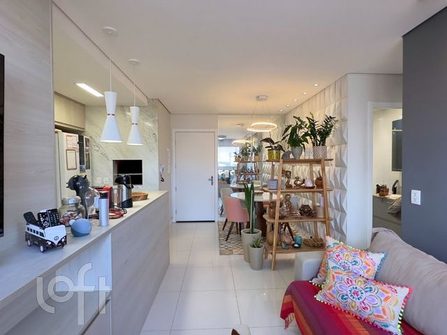 Apartamento com 64m², 2 dormitórios, 1 suíte, 1 vaga, São João em Porto Alegre