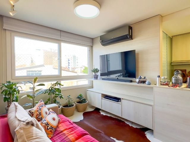 Apartamento com 64m², 2 dormitórios, 1 suíte, 1 vaga, São João em Porto Alegre