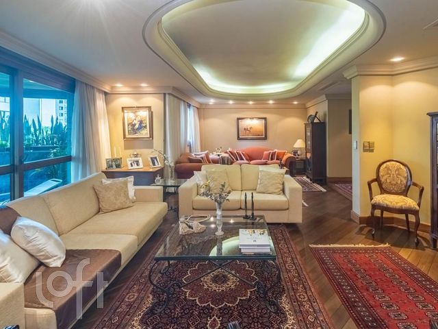 Apartamento com 301m², 4 dormitórios, 4 suítes, 5 vagas, Bela Vista em Porto Alegre