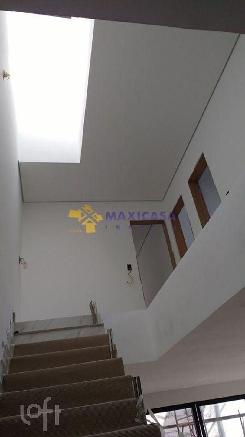 Casa à venda com 4 quartos, 220m² - Foto 4