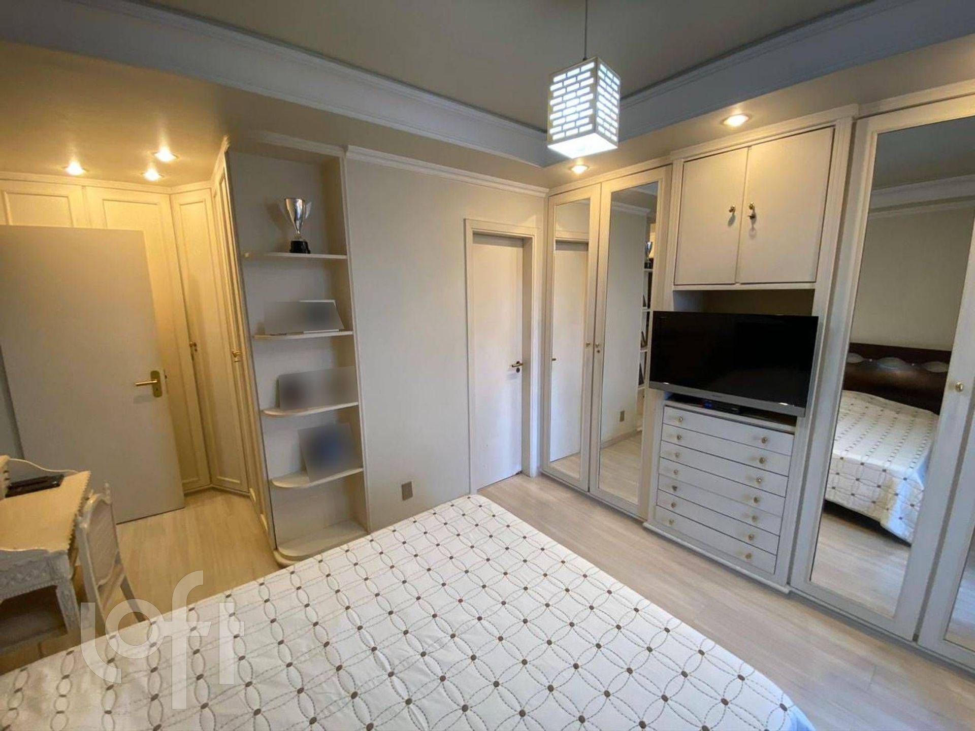 Apartamento à venda com 4 quartos, 180m² - Foto 3