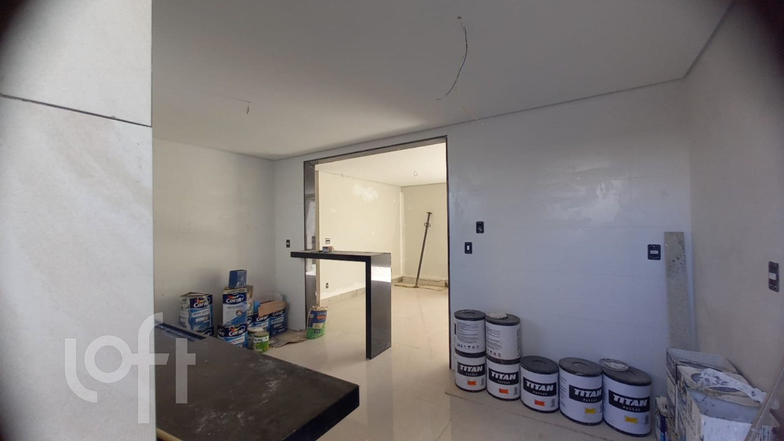 Apartamento à venda com 4 quartos, 228m² - Foto 4