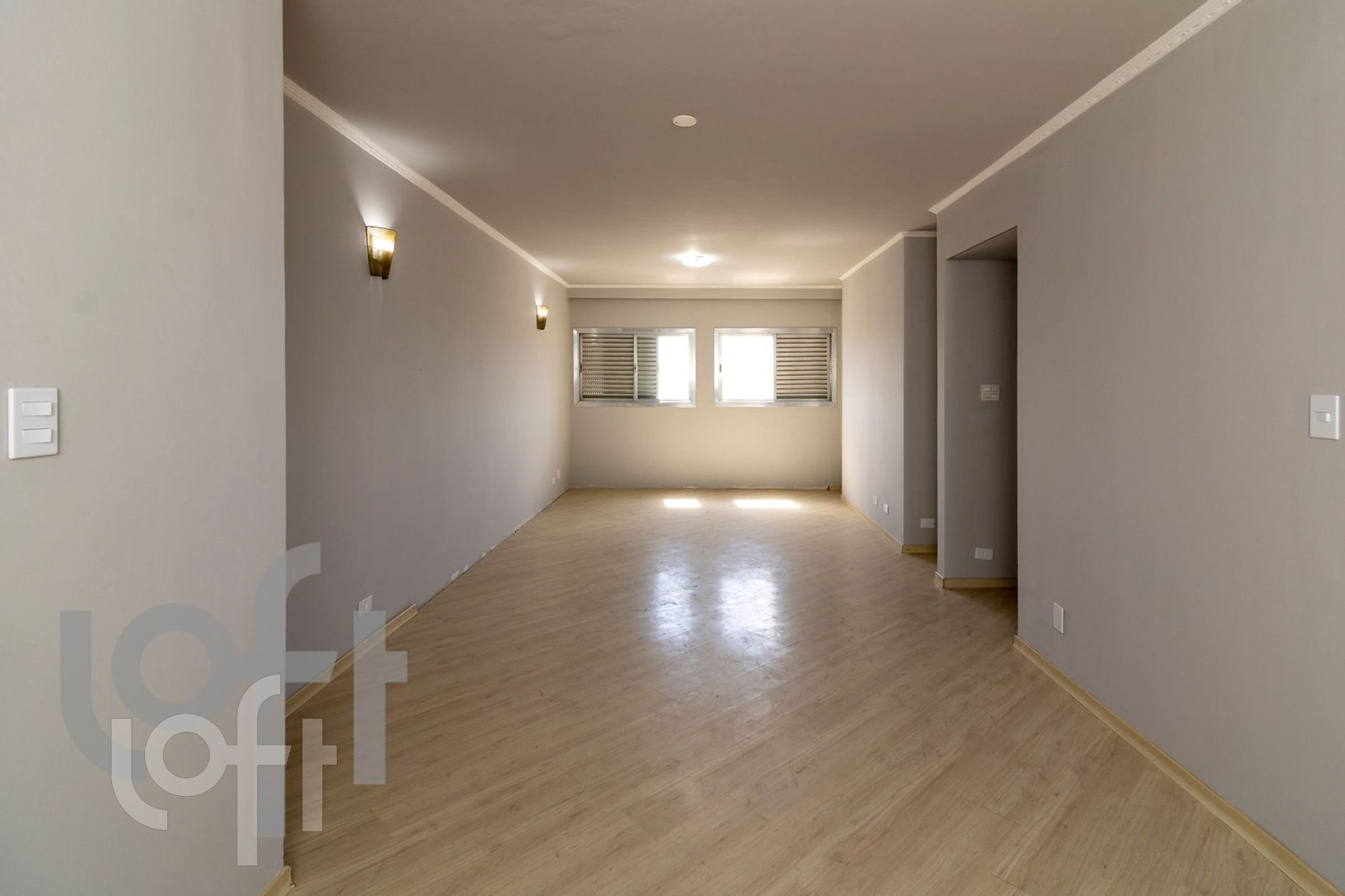 Apartamento à venda com 3 quartos, 130m² - Foto 1