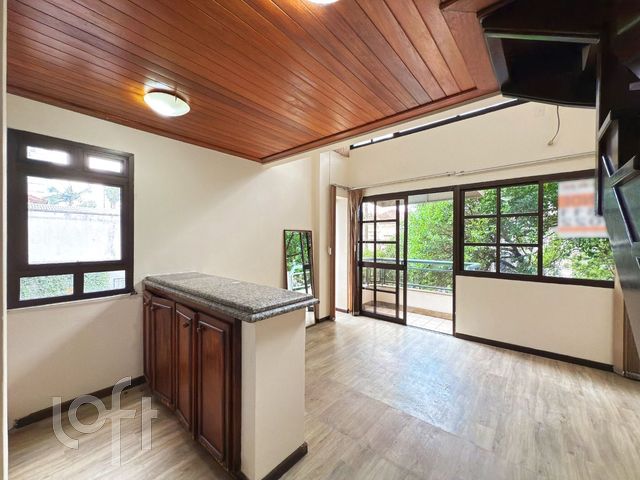 Apartamento com 46m², 1 dormitório, 1 vaga, Independência em Porto Alegre