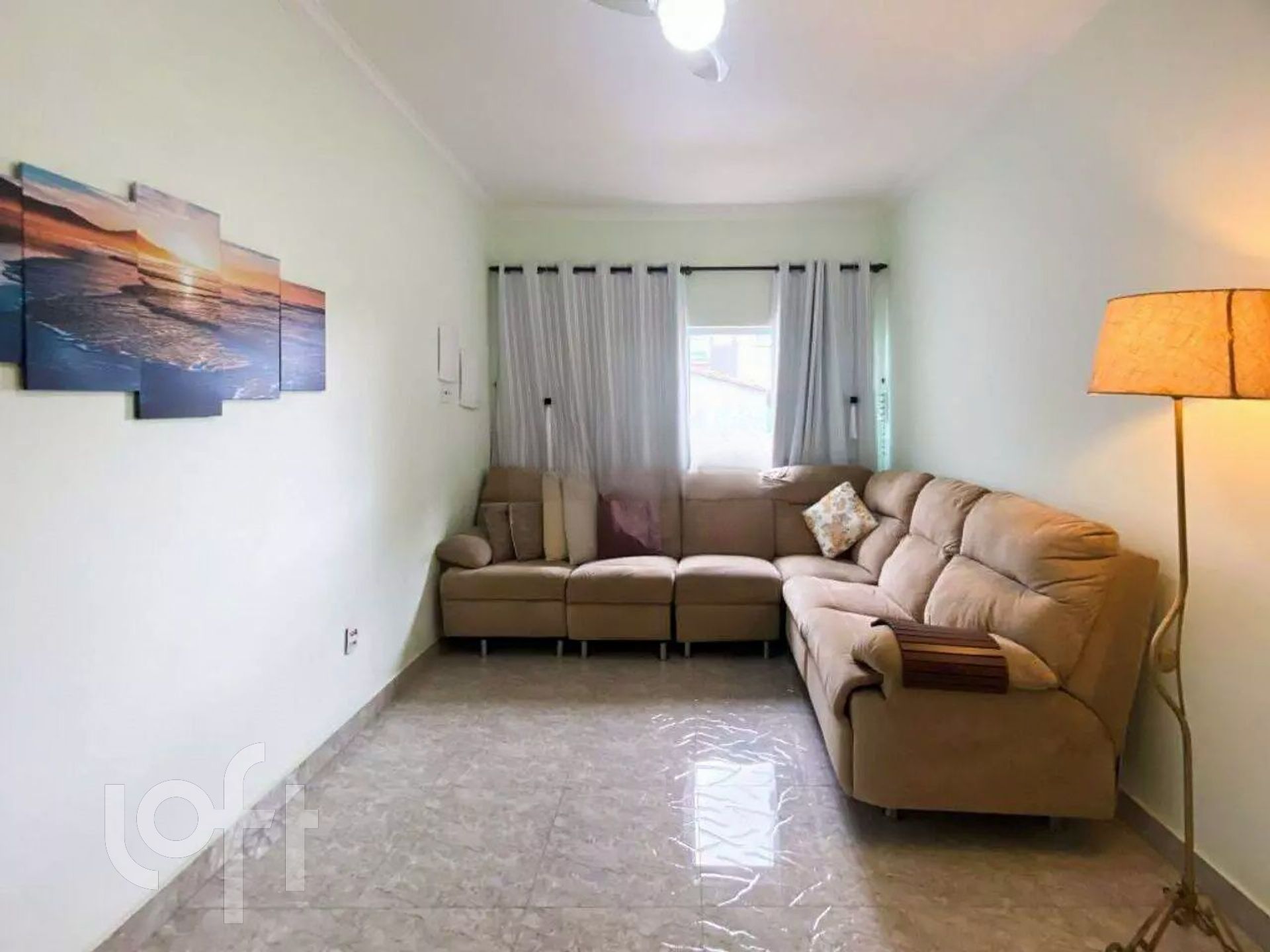 Casa à venda com 4 quartos, 165m² - Foto 1