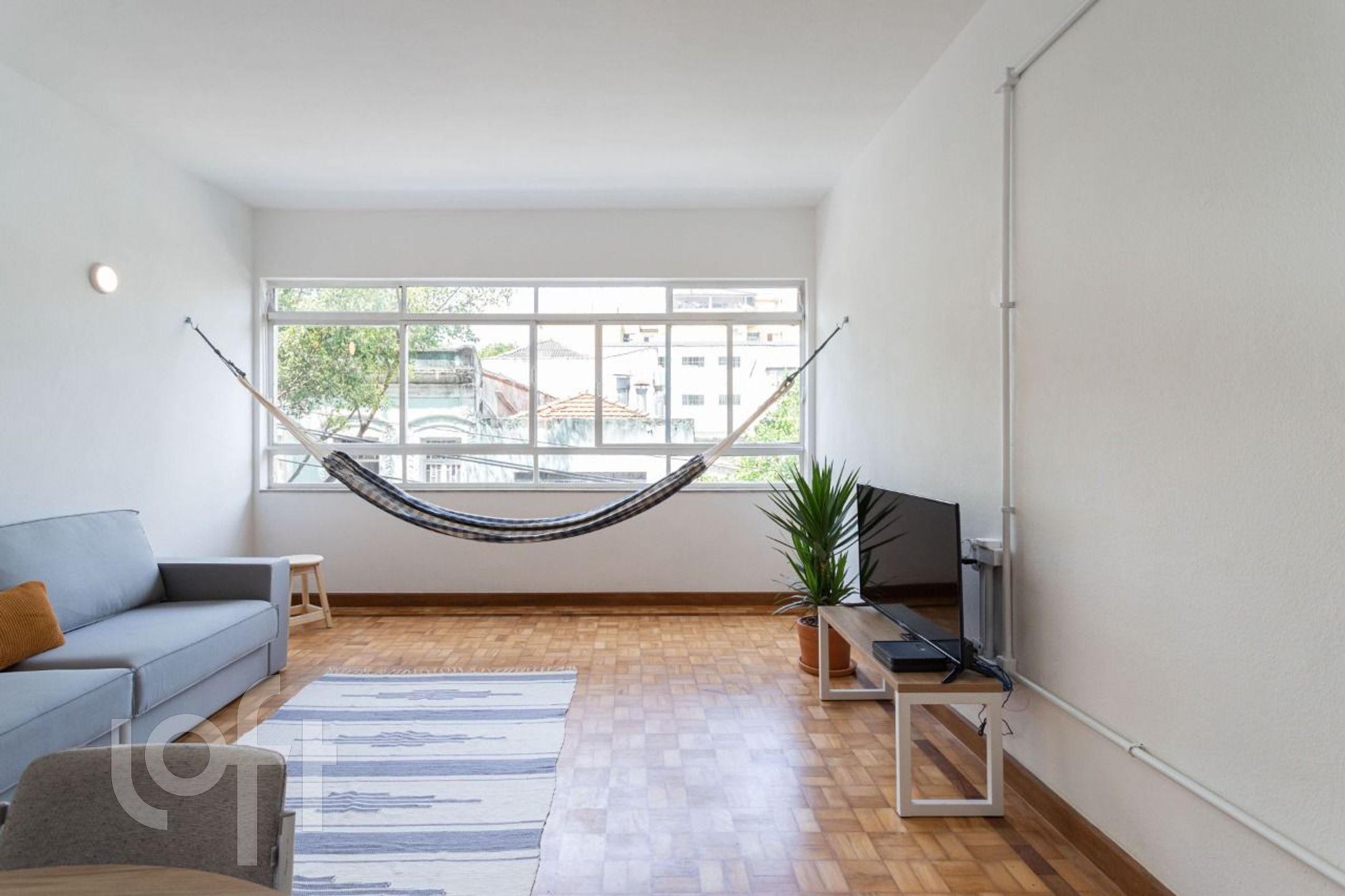 Apartamento à venda com 3 quartos, 108m² - Foto 2