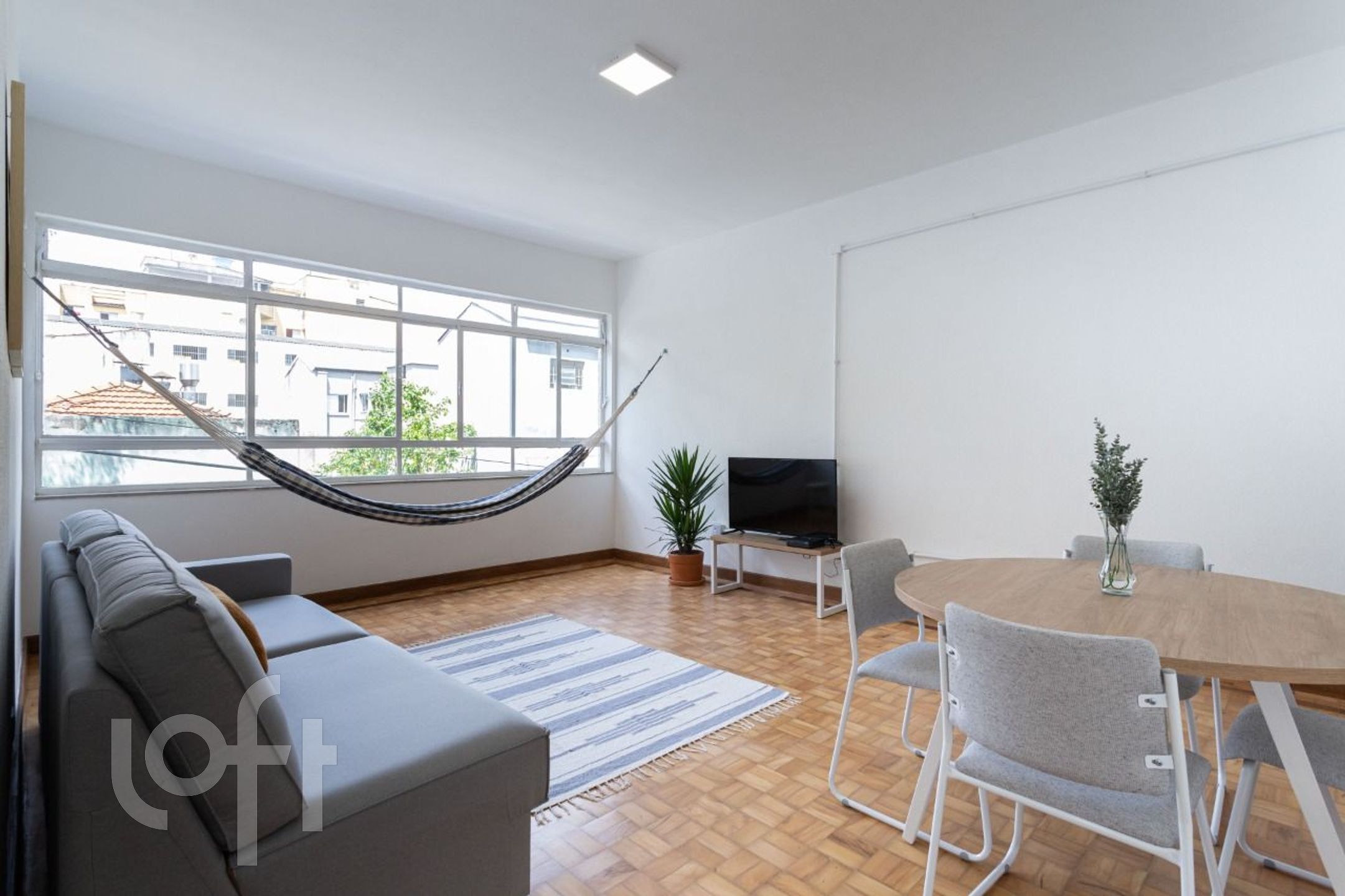 Apartamento à venda com 3 quartos, 108m² - Foto 1