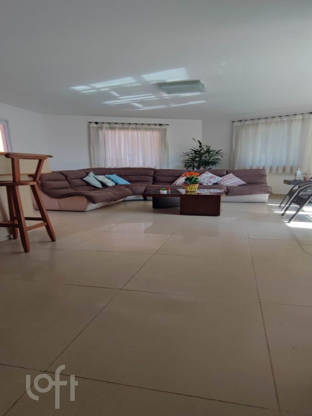 Casa à venda com 3 quartos, 235m² - Foto 3