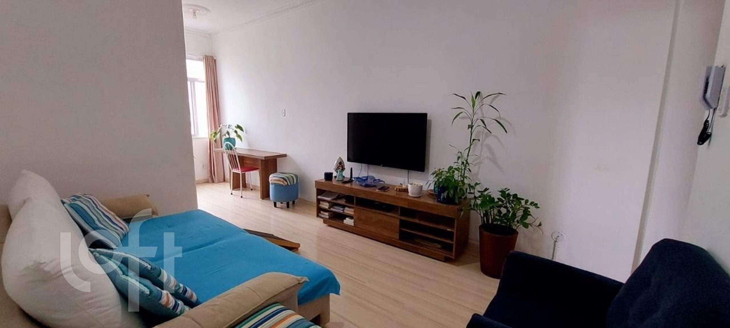 Apartamento à venda com 2 quartos, 70m² - Foto 2