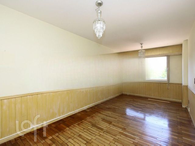 Apartamento com 102m², 3 dormitórios, 1 suíte, 1 vaga, Santa Cecília em Porto Alegre