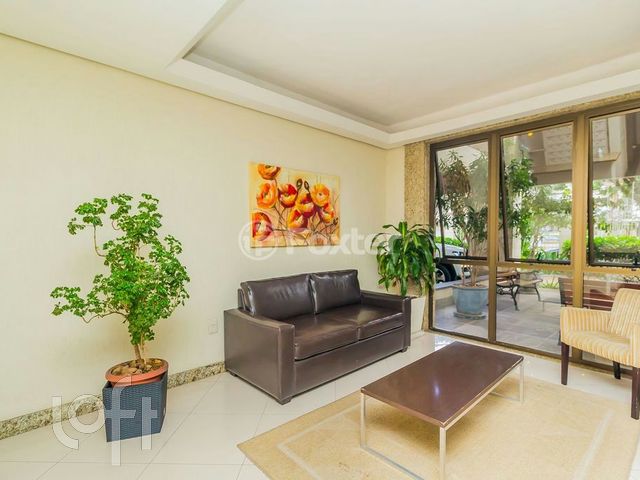 Apartamento com 81m², 2 dormitórios, 1 suíte, 1 vaga, Petrópolis em Porto Alegre