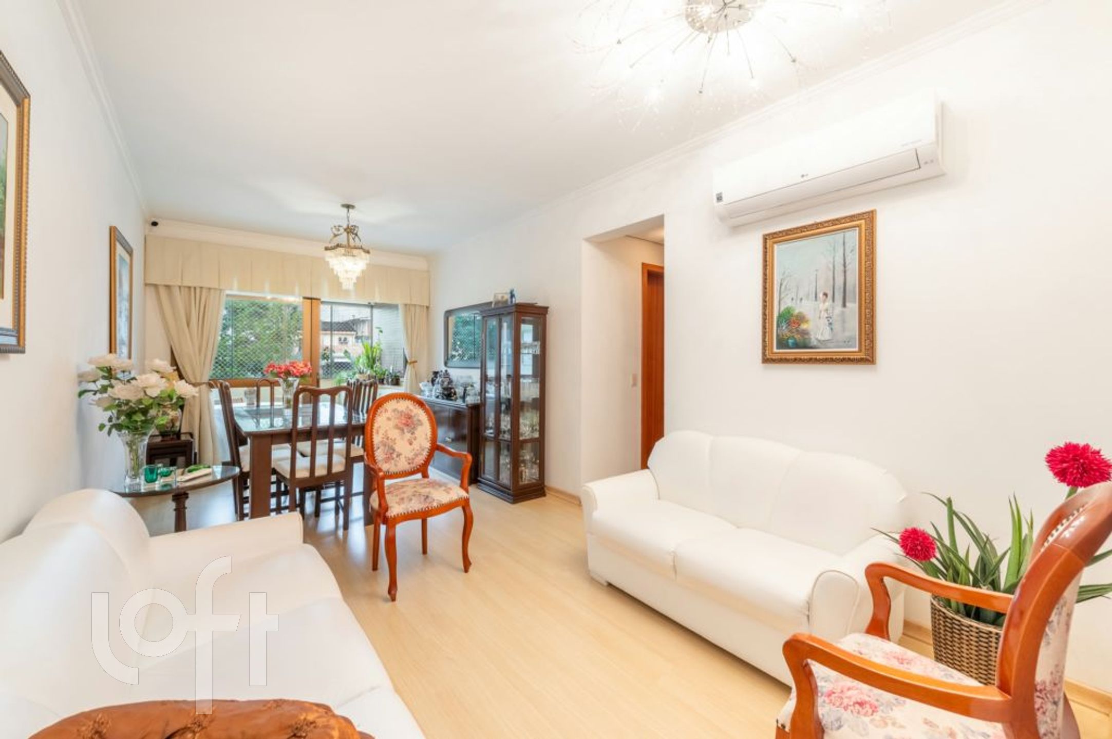 Apartamento com 81m², 2 dormitórios, 1 suíte, 1 vaga, Petrópolis em Porto Alegre