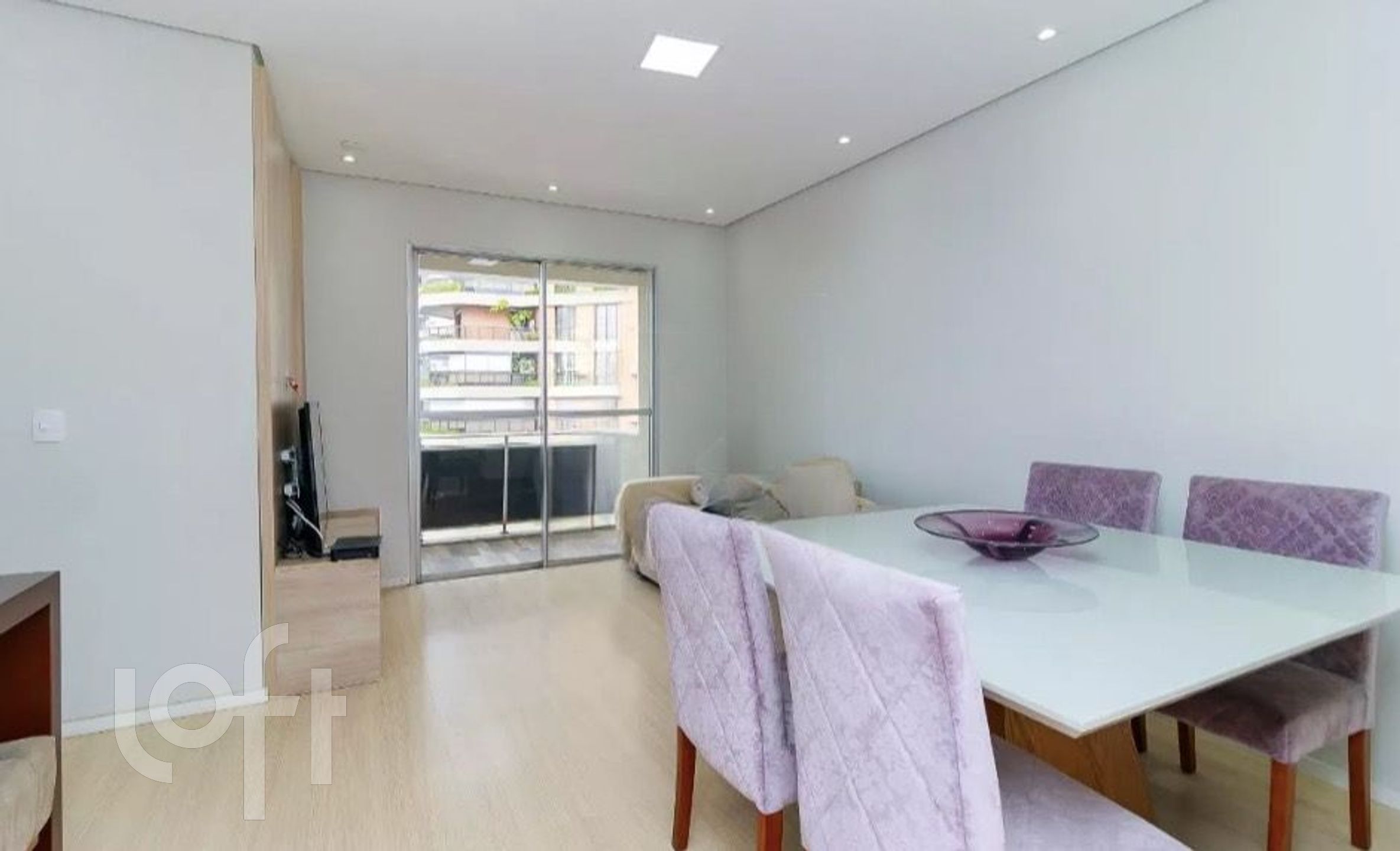 Apartamento à venda com 2 quartos, 84m² - Foto 2