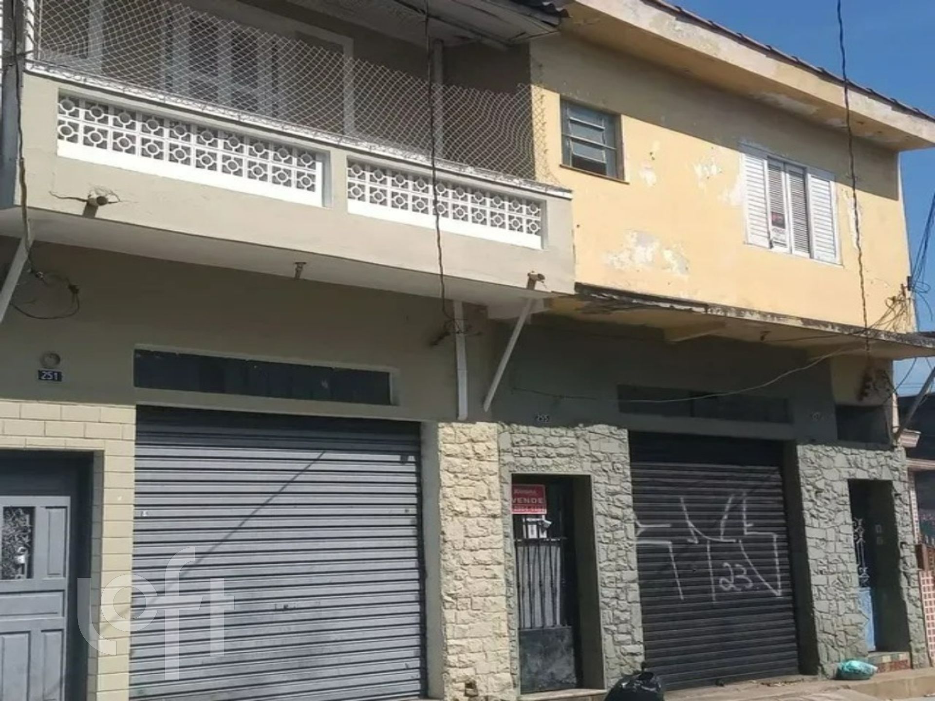 Casa à venda com 2 quartos, 700m² - Foto 1