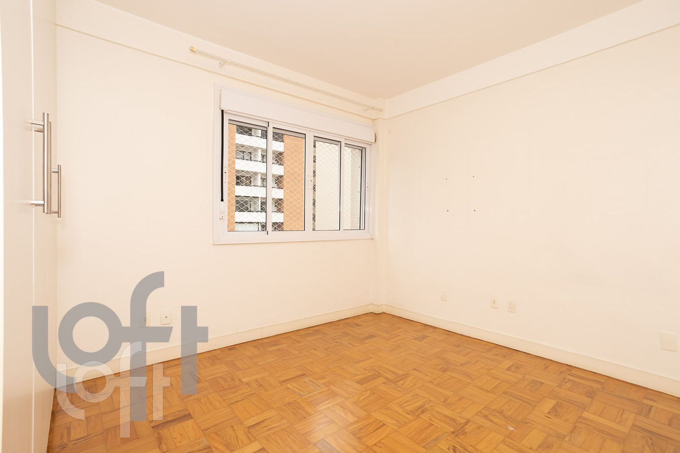 Apartamento à venda com 3 quartos, 143m² - Foto 3