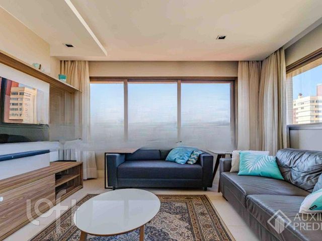 Apartamento com 90m², 2 dormitórios, 1 suíte, 2 vagas, Petrópolis em Porto Alegre