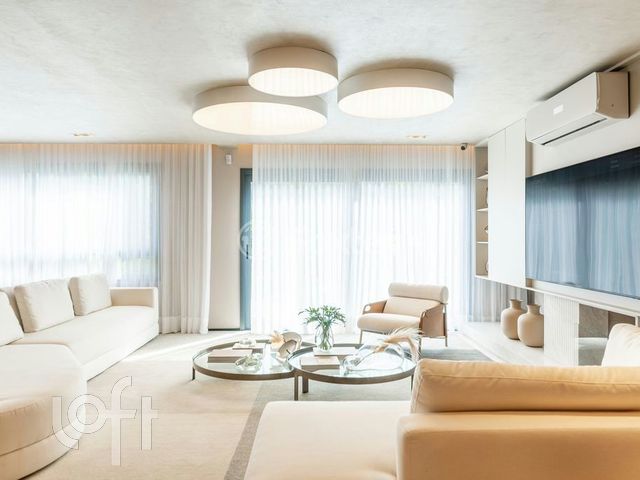 Apartamento com 201m², 4 dormitórios, 4 suítes, 3 vagas, Rio Branco em Porto Alegre