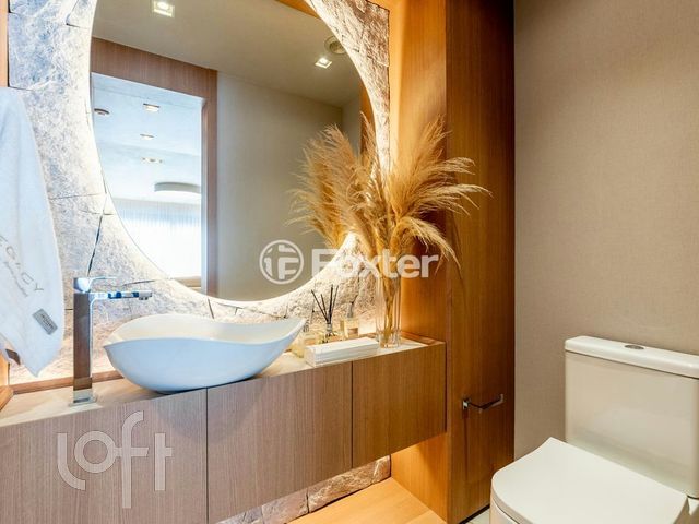 Apartamento com 201m², 4 dormitórios, 4 suítes, 3 vagas, Rio Branco em Porto Alegre