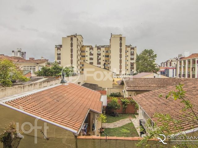 Apartamento com 120m², 3 dormitórios, 1 suíte, 1 vaga, Menino Deus em Porto Alegre