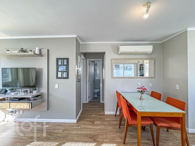 Apartamento com 71m², 2 dormitórios, 1 suíte, 2 vagas, Rio Branco em Porto Alegre