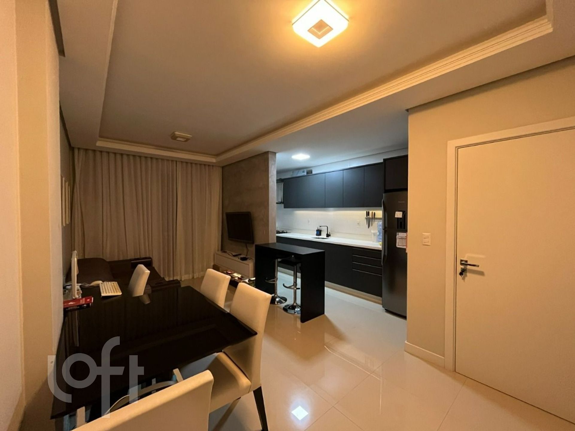 Apartamentos com 68m², 2 quartos, 1 garagem, no bairro Barreiros em São José