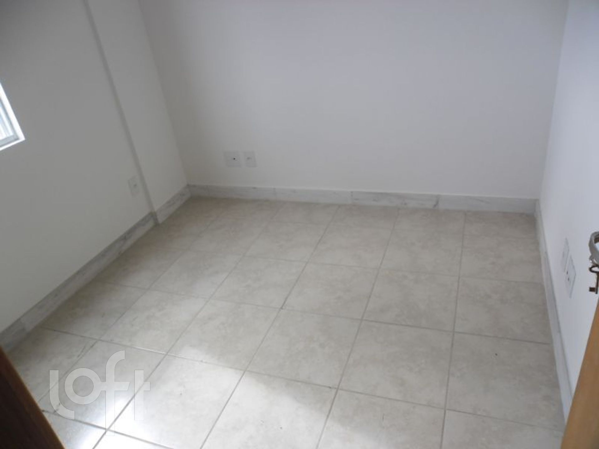 Apartamento à venda com 2 quartos, 64m² - Foto 8