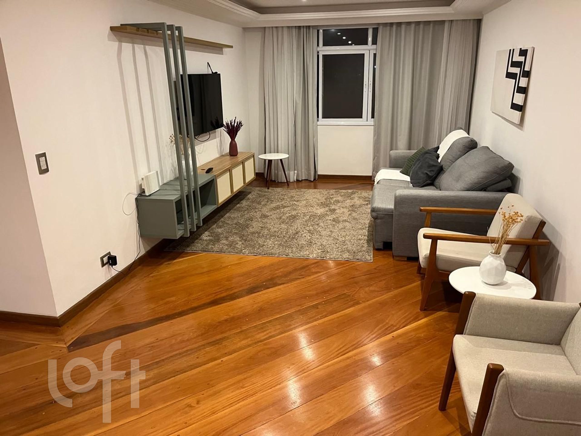 Apartamento à venda com 3 quartos, 200m² - Foto 1