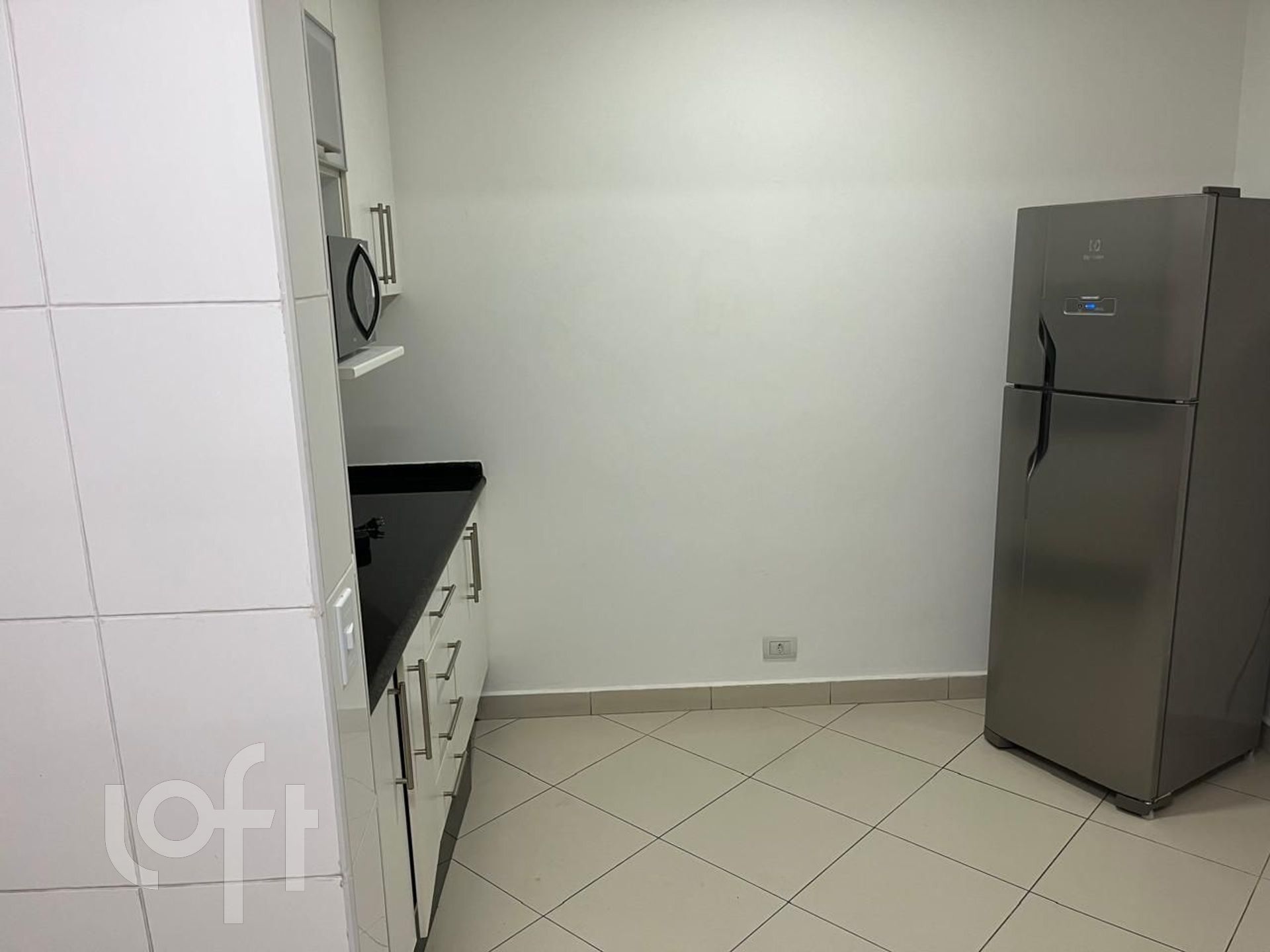 Apartamento à venda com 3 quartos, 200m² - Foto 11