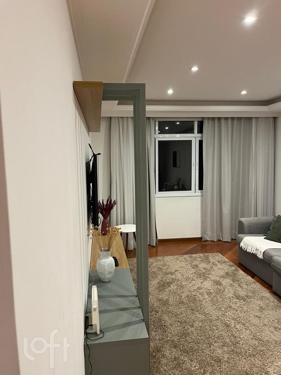 Apartamento à venda com 3 quartos, 200m² - Foto 3