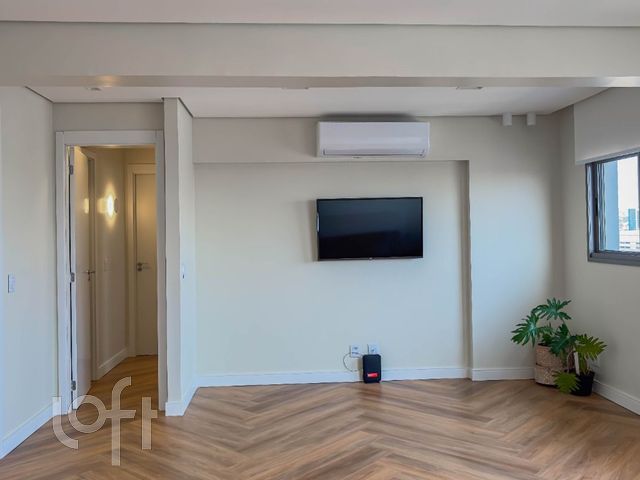 Apartamento com 82m², 3 dormitórios, 1 suíte, 2 vagas, Vila Ipiranga em Porto Alegre