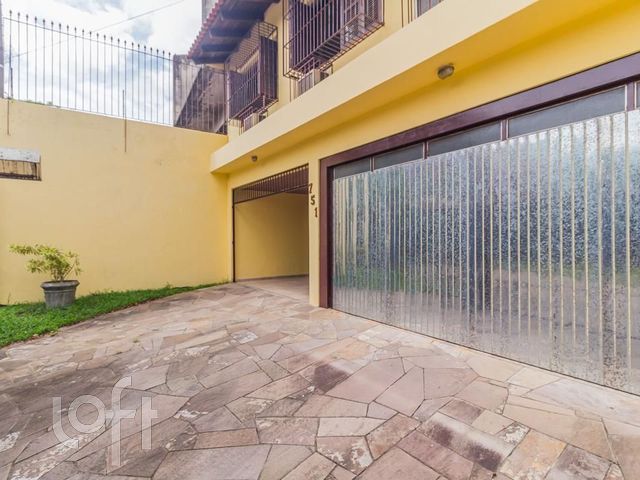 Casa com 283m², 4 dormitórios, 4 suítes, 4 vagas, Chácara das Pedras em Porto Alegre