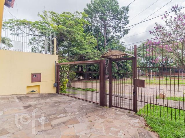 Casa com 283m², 4 dormitórios, 4 suítes, 4 vagas, Chácara das Pedras em Porto Alegre