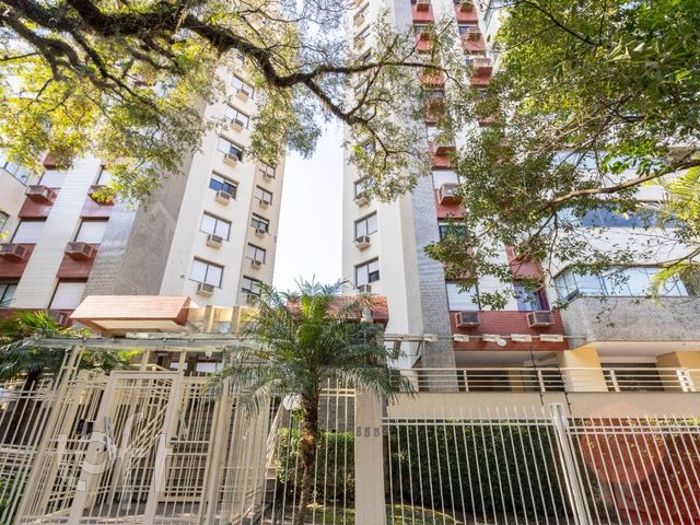 Apartamento com 95m², 3 dormitórios, 1 suíte, 2 vagas, Jardim Botânico em Porto Alegre