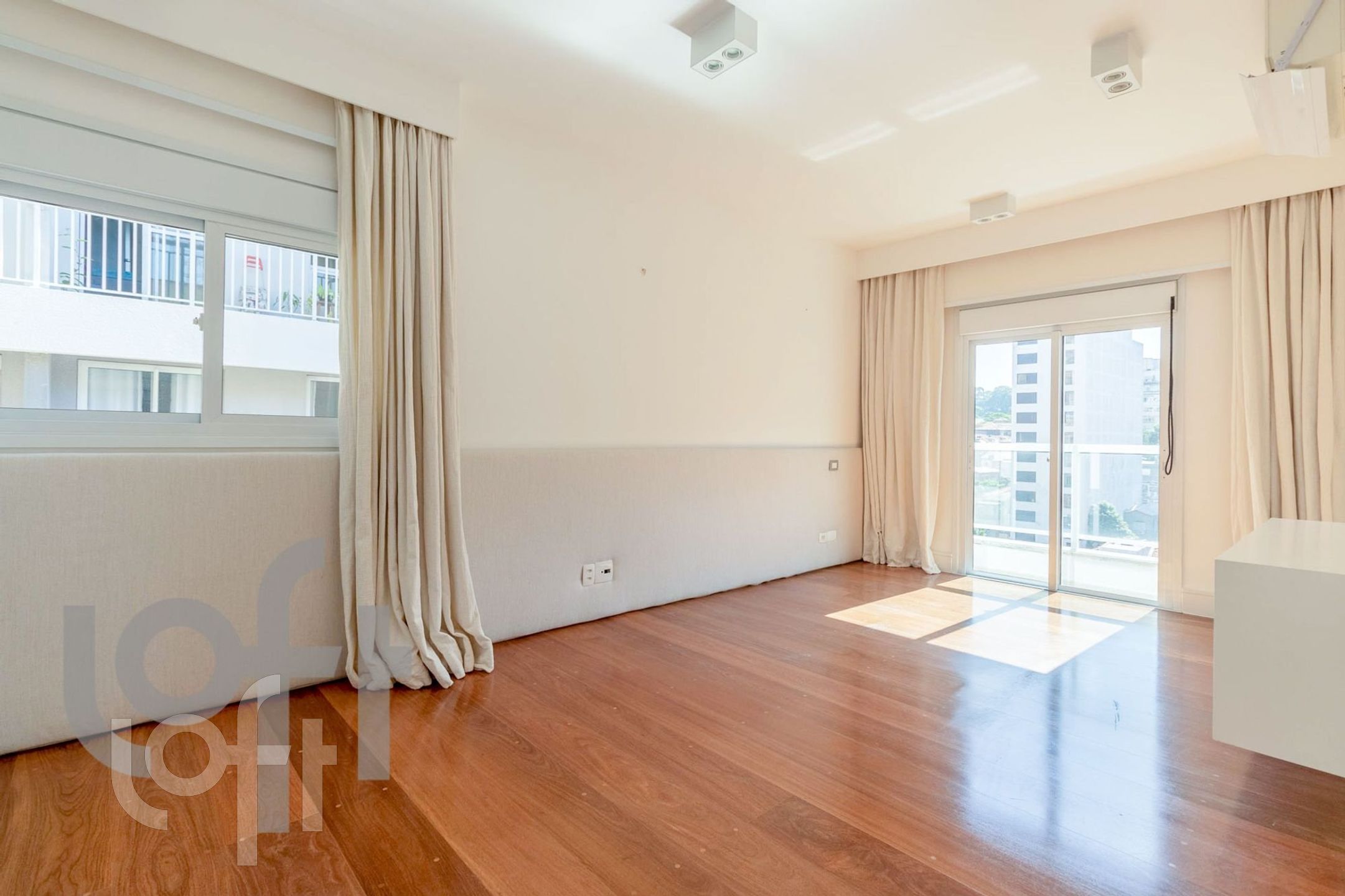 Apartamento à venda com 2 quartos, 250m² - Foto 10