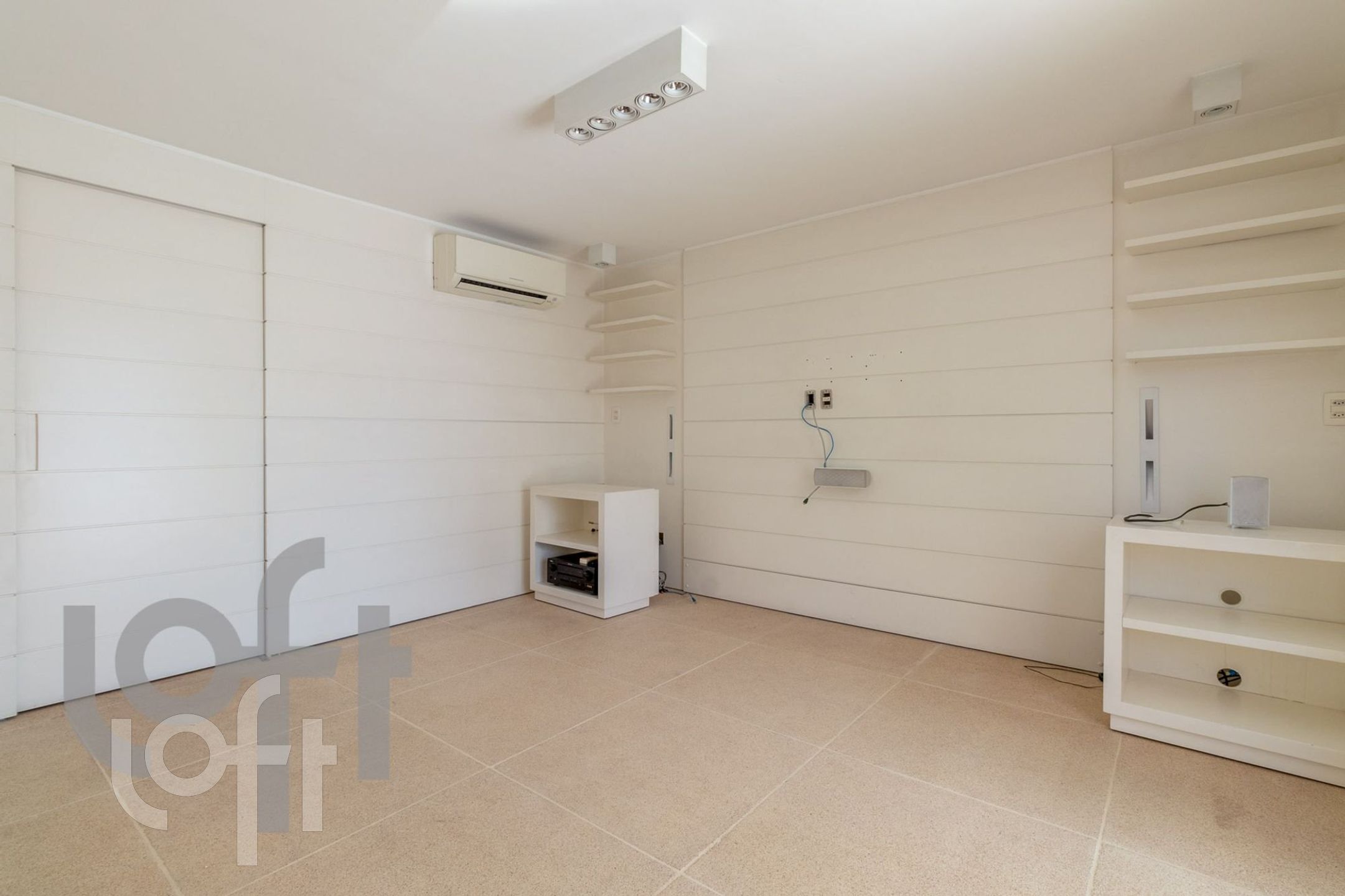 Apartamento à venda com 2 quartos, 250m² - Foto 23