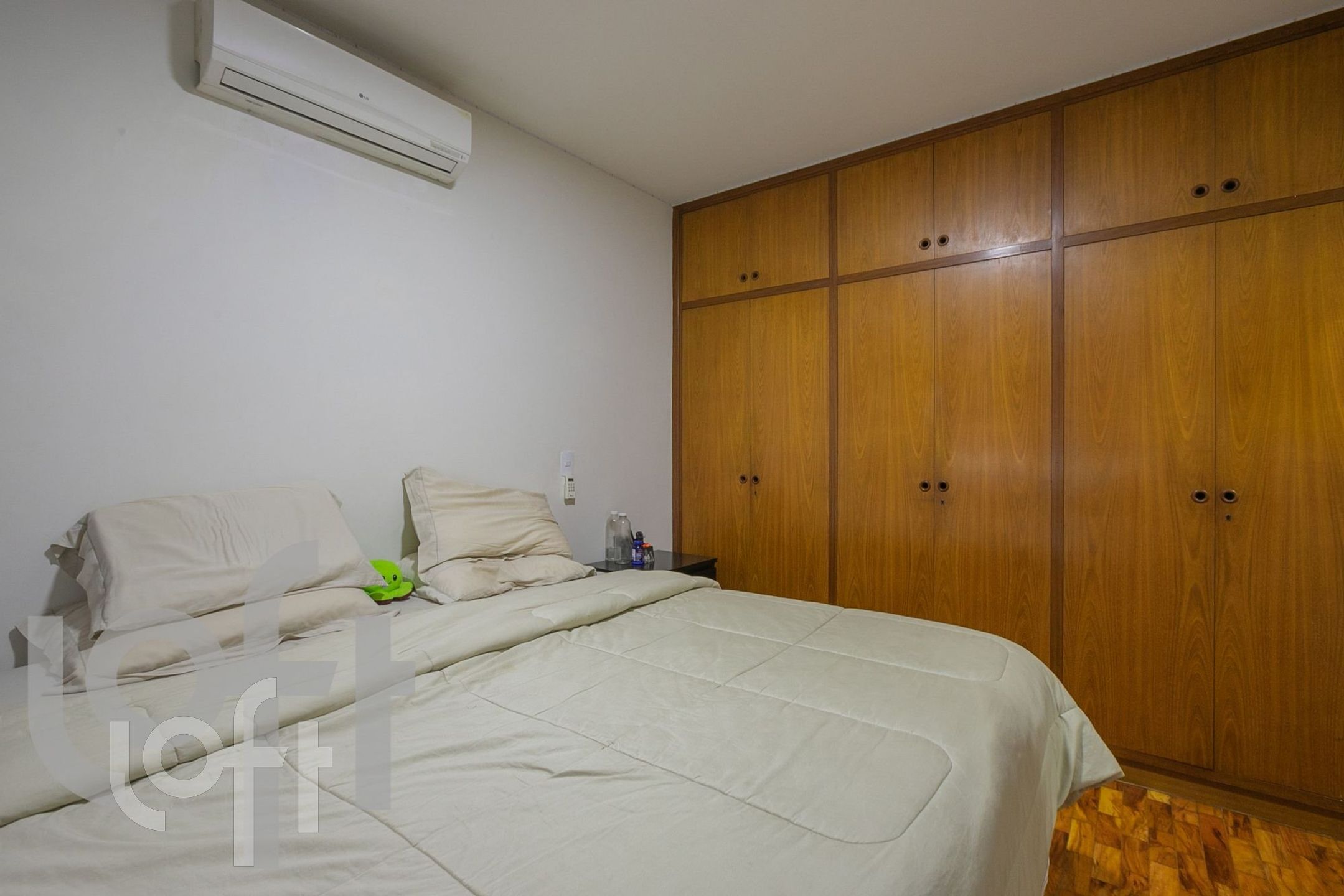 Apartamento à venda com 4 quartos, 210m² - Foto 4