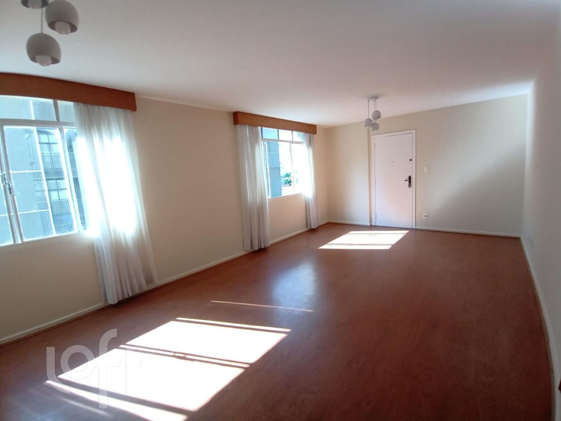 Apartamento à venda com 3 quartos, 147m² - Foto 1