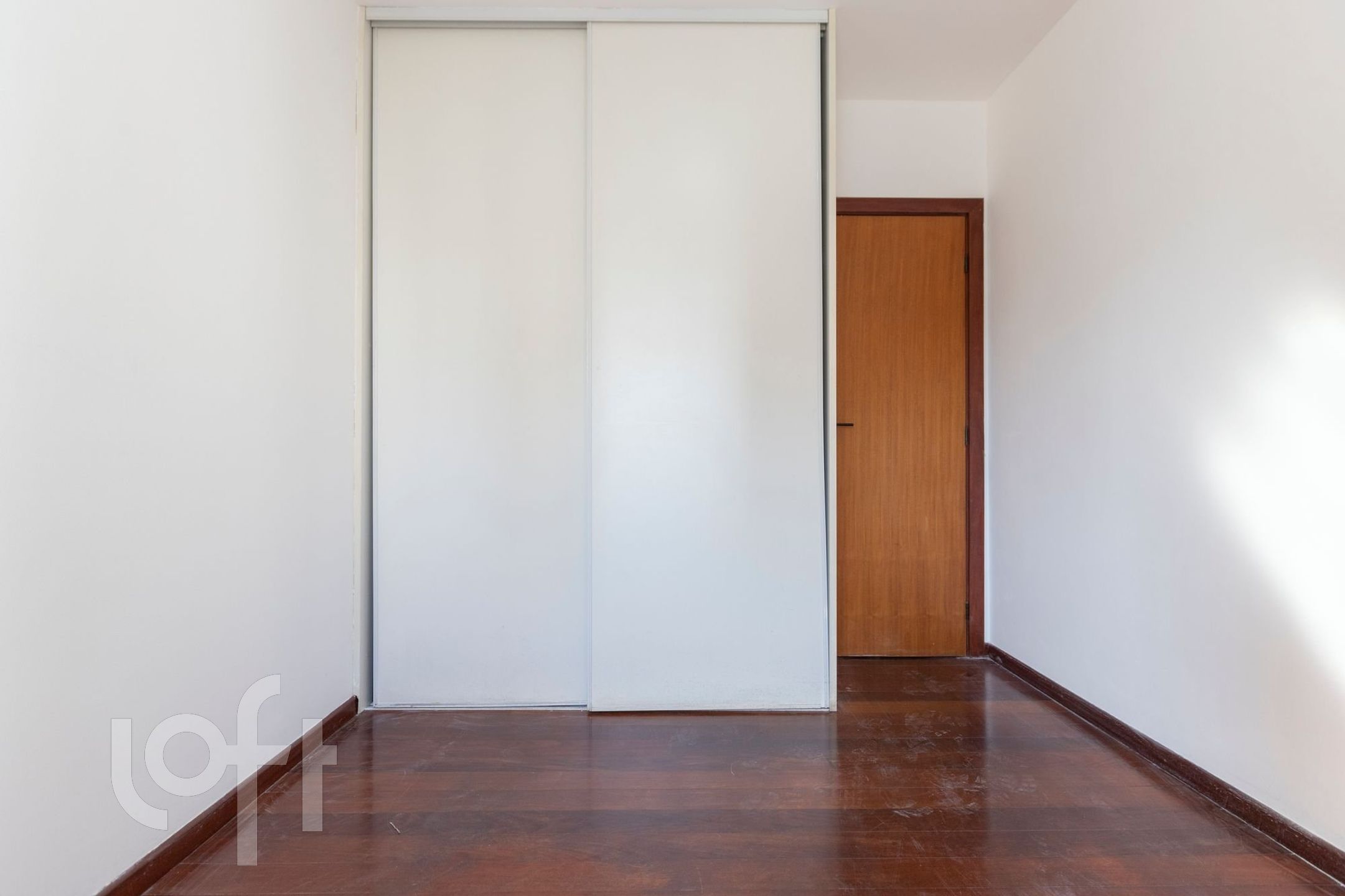 Apartamento à venda com 4 quartos, 150m² - Foto 4