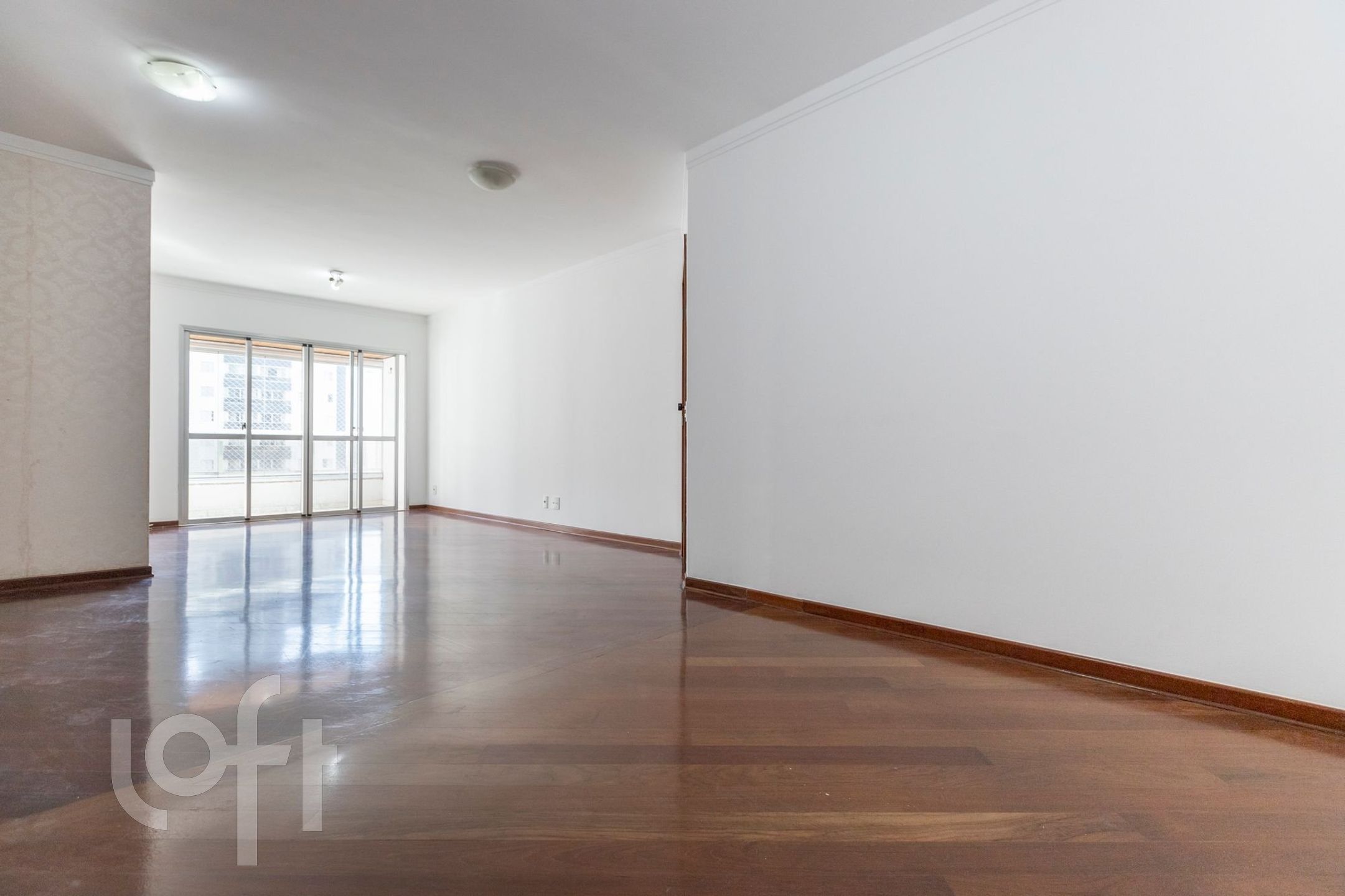 Apartamento à venda com 4 quartos, 150m² - Foto 1