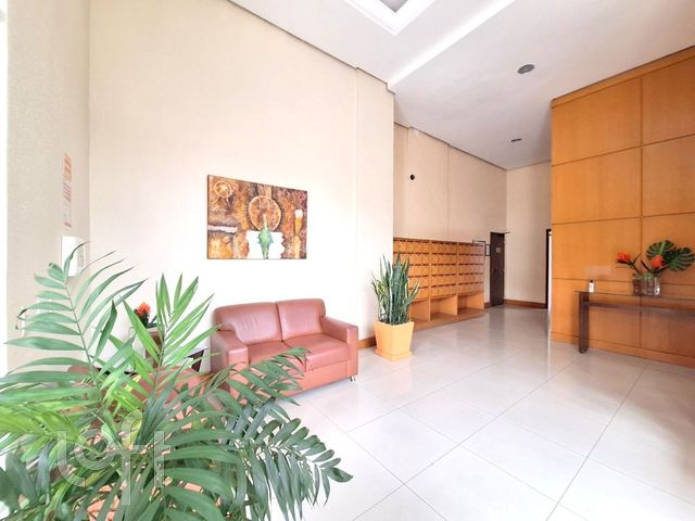 Apartamento com 77m², 3 dormitórios, 1 suíte, 1 vaga, Santana em Porto Alegre