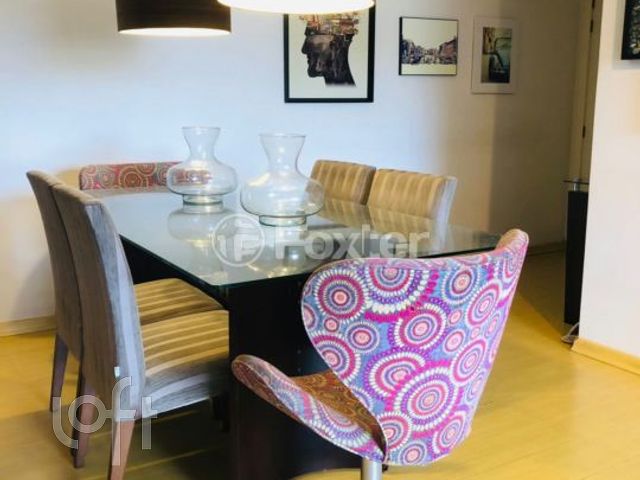 Apartamento com 87m², 3 dormitórios, 1 suíte, 2 vagas, Jardim Botânico em Porto Alegre