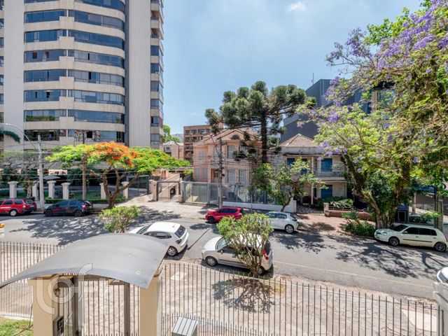 Apartamento com 143m², 3 dormitórios, 1 suíte, 2 vagas, Santana em Porto Alegre