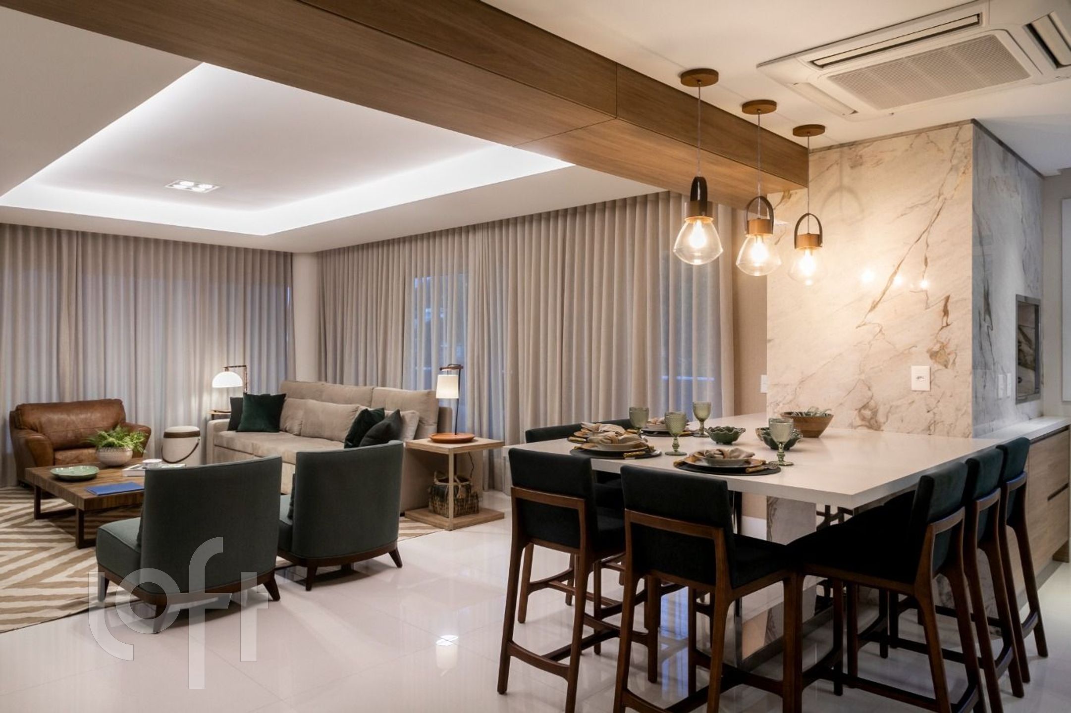 Apartamentos com 184m², 4 quartos, 4 suítes, 3 garagens, no bairro Jurere Leste em Florianópolis