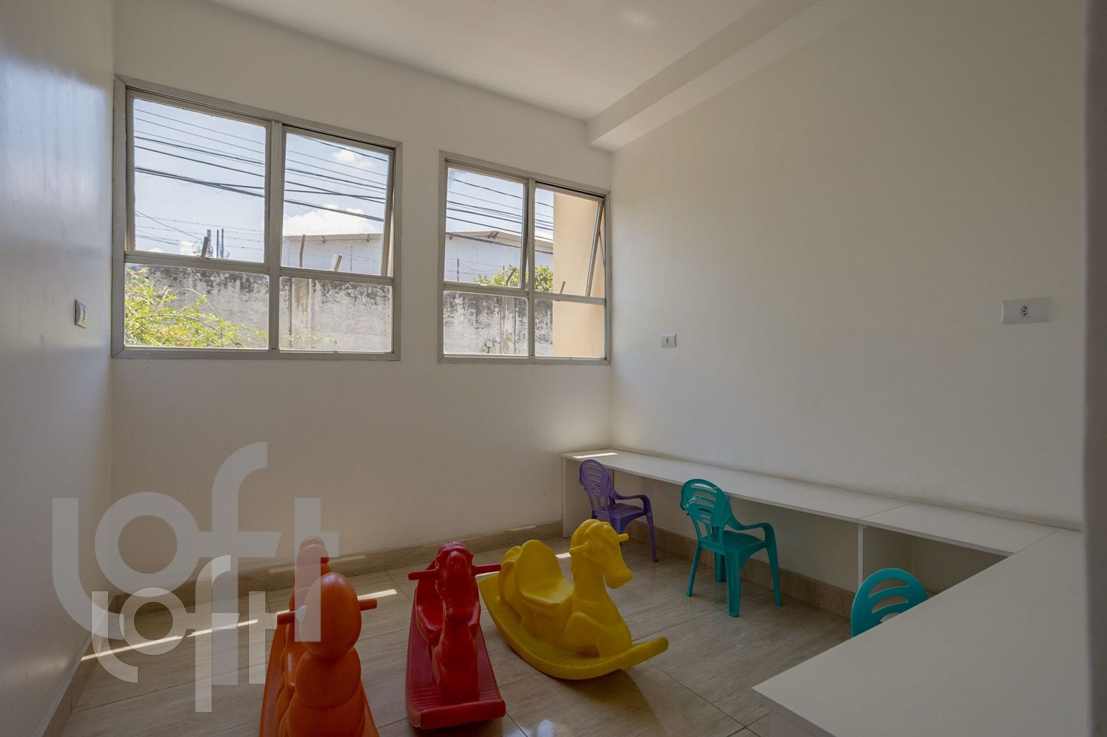 Apartamento à venda com 2 quartos, 55m² - Foto 15