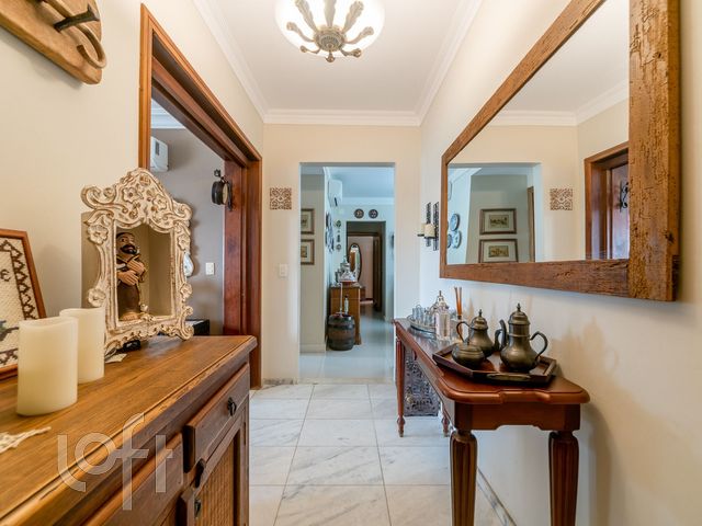 Apartamento com 201m², 4 dormitórios, 2 suítes, 2 vagas, Petrópolis em Porto Alegre